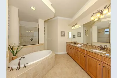 20925 Loggia Court, Venice, FL 34293 - Photo 17