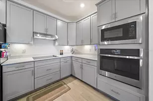 17552 Santorini Ct, Venice, FL 34293 - Photo 15