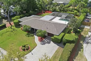 2068 Sunnyside Ln, Sarasota, FL 34239 - Photo 49