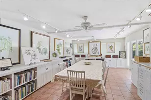 2068 Sunnyside Ln, Sarasota, FL 34239 - Photo 9