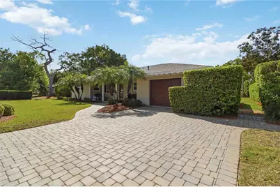 2068 Sunnyside Lane, Sarasota, FL 34239 - Photo 3