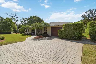 2068 Sunnyside Ln, Sarasota, FL 34239 - Photo 3