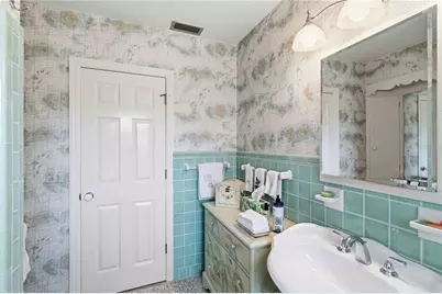 2068 Sunnyside Lane, Sarasota, FL 34239 - Photo 21