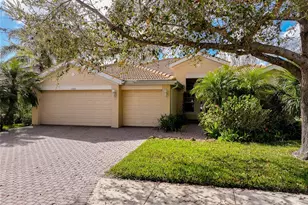11838 Granite Woods Loop, Venice, FL 34292 - Photo 3