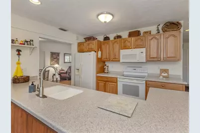 904 S Gondola Drive, Venice, FL 34293 - Photo 9