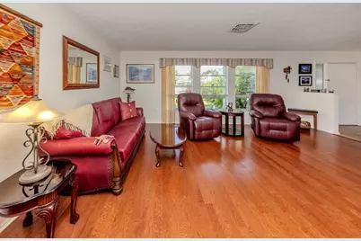 904 S Gondola Drive, Venice, FL 34293 - Photo 5