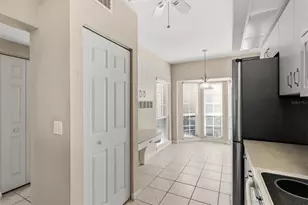 404 Laurel Lake Dr, Venice, FL 34292 - Photo 11