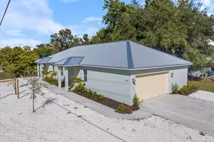 3525 McIntosh Rd, Sarasota, FL 34232 - Photo 3