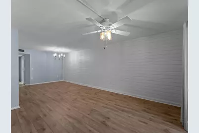 995 Laguna Drive #305, Venice, FL 34285 - Photo 11