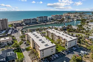 995 La Guna Dr, Venice, FL 34285 - Photo 1