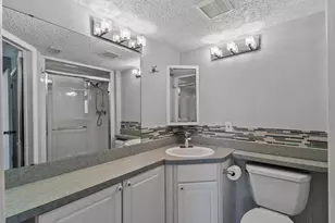 995 La Guna Dr, Venice, FL 34285 - Photo 21