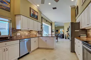 16 Gulf Manor Dr, Venice, FL 34285 - Photo 15