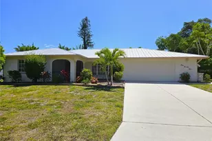492 E Shade Dr, Venice, FL 34293 - Photo 3