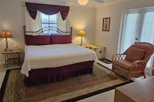 492 E Shade Dr, Venice, FL 34293 - Photo 23