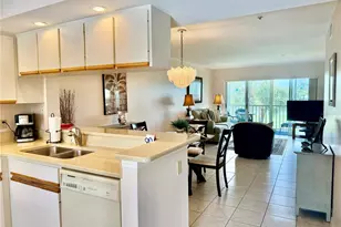 433 Cerromar Ln, Venice, FL 34293 - Photo 3