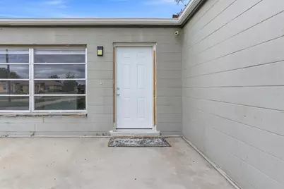 300 San Lorenzo Avenue, North Port, FL 34287 - Photo 7