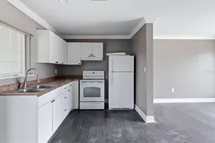 300 San Lorenzo Ave, North Port, FL 34287 - Photo 17