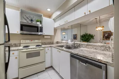 634 Bird Bay Drive E #108, Venice, FL 34285 - Photo 9