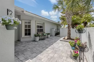 205 Reclinata Cir, Venice, FL 34292 - Photo 7