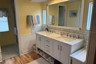 741 Iris Dr, Venice, FL 34293 - Photo 15