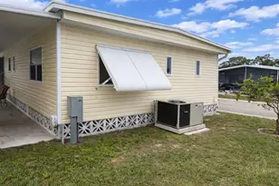 741 Iris Dr, Venice, FL 34293 - Photo 3