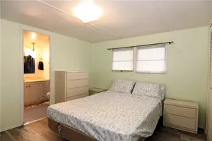 149 S Port Dr, Venice, FL 34285 - Photo 11