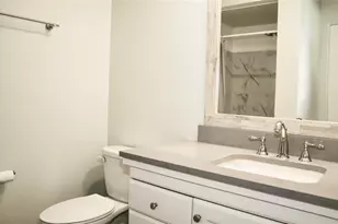 2118 Michele Dr, Sarasota, FL 34231 - Photo 45