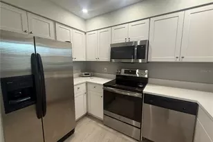 2118 Michele Dr, Sarasota, FL 34231 - Photo 7