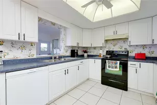 78 Circlewood Dr, Venice, FL 34293 - Photo 11