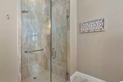 429 Nokomis Avenue S, Venice, FL 34285 - Photo 21