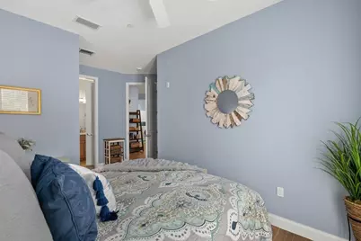429 Nokomis Avenue S, Venice, FL 34285 - Photo 29