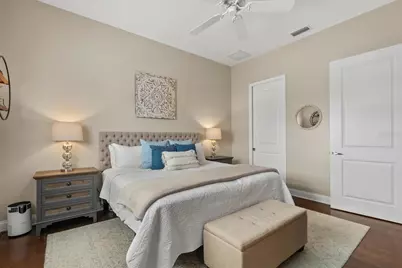 429 Nokomis Avenue S, Venice, FL 34285 - Photo 19