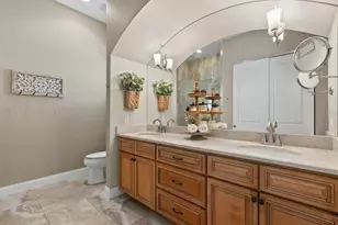 429 Nokomis Ave S, Venice, FL 34285 - Photo 23