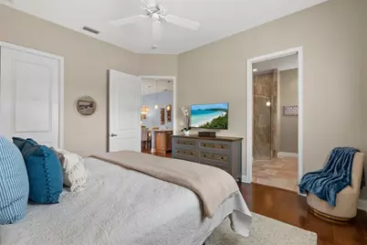 429 Nokomis Avenue S, Venice, FL 34285 - Photo 21