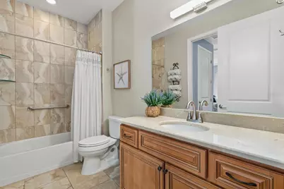 429 Nokomis Avenue S, Venice, FL 34285 - Photo 31
