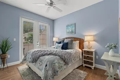 429 Nokomis Avenue S, Venice, FL 34285 - Photo 29