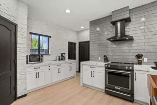 1185 S Shade Ave, Sarasota, FL 34237 - Photo 15