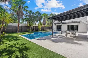 1185 S Shade Ave, Sarasota, FL 34237 - Photo 3