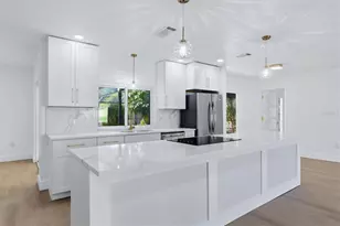 2324 Riverwood Pines Dr, Sarasota, FL 34231 - Photo 11