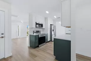 5251 Bunyan St, Sarasota, FL 34232 - Photo 13