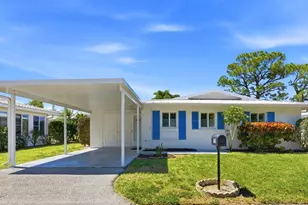 215 Fair Winds Dr, Nokomis, FL 34275 - Photo 1