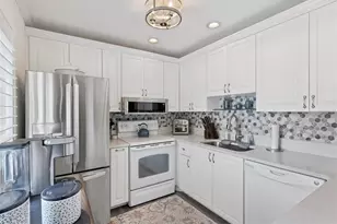 667 Bird Bay Cir, Venice, FL 34285 - Photo 11