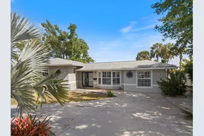 117 Aurora Street E, Venice, FL 34285 - Photo 1