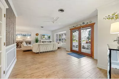 117 Aurora Street E, Venice, FL 34285 - Photo 5