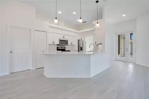 8533 Gateway Ct, Englewood, FL 34224 - Photo 7