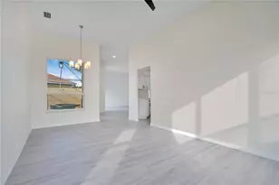 8533 Gateway Ct, Englewood, FL 34224 - Photo 13
