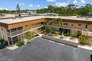 210 Park Blvd N, Venice, FL 34285 - Photo 3