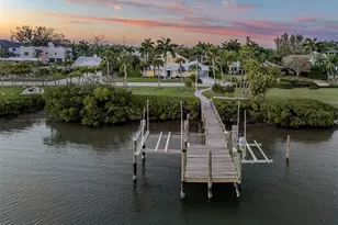 212 Sunrise Dr, Nokomis, FL 34275 - Photo 3