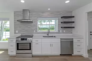 212 Sunrise Dr, Nokomis, FL 34275 - Photo 5