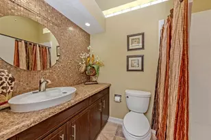 411 Wellington Ct, Venice, FL 34292 - Photo 23